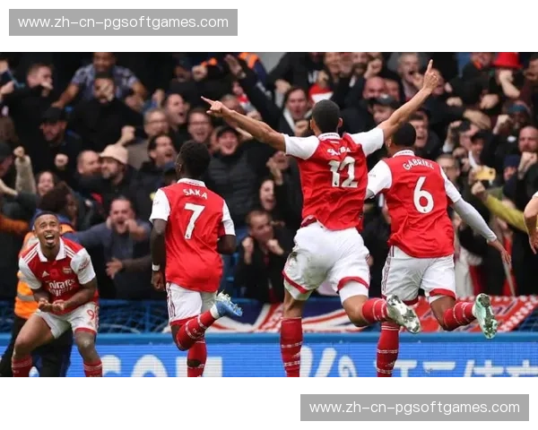 朗斯队肋部渗透战术失效 面对密集防守办法不多